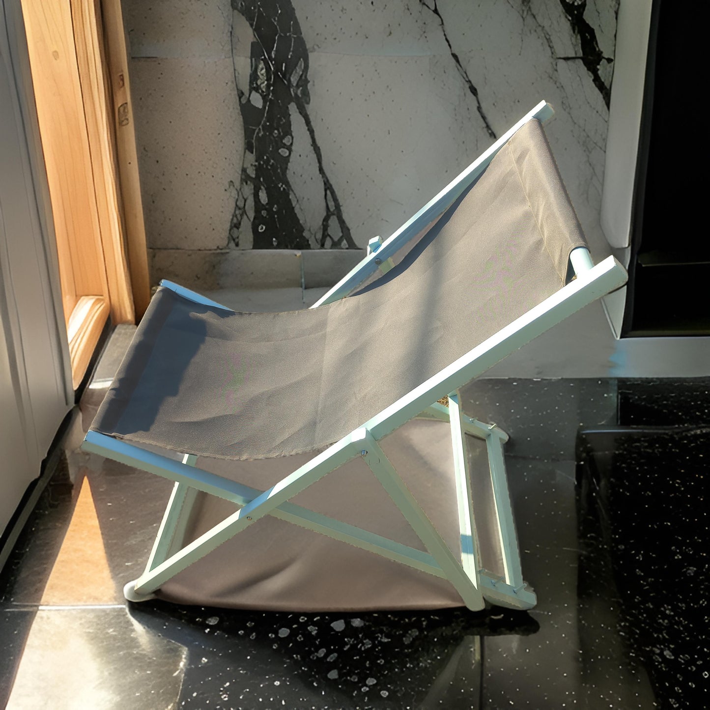 Relaxing & Comfortable Reclining Easy Chair For Old People/Metal Folding Chair With Arm Rest For Indoor & Outdoor Furniture, Patio Garden, Balcony, Hall & Living Room.